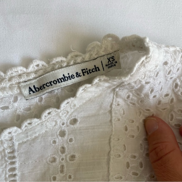 Abercrombie & Fitch Eyelet Embroidered Button Up Back Puff Sleeve Blouse - Picture 7 of 12